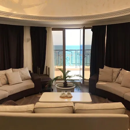 Penthouse Happy Moments *